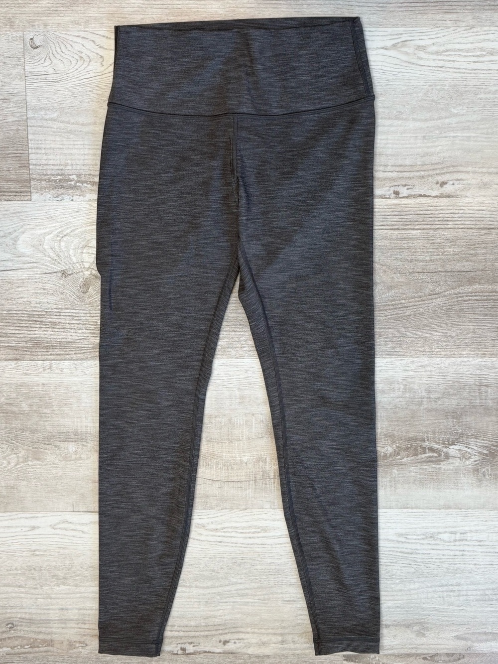 Lululemon Wunder Under Hi-Rise Tight Full-On Luxtreme 28"
Heathered Black size 8